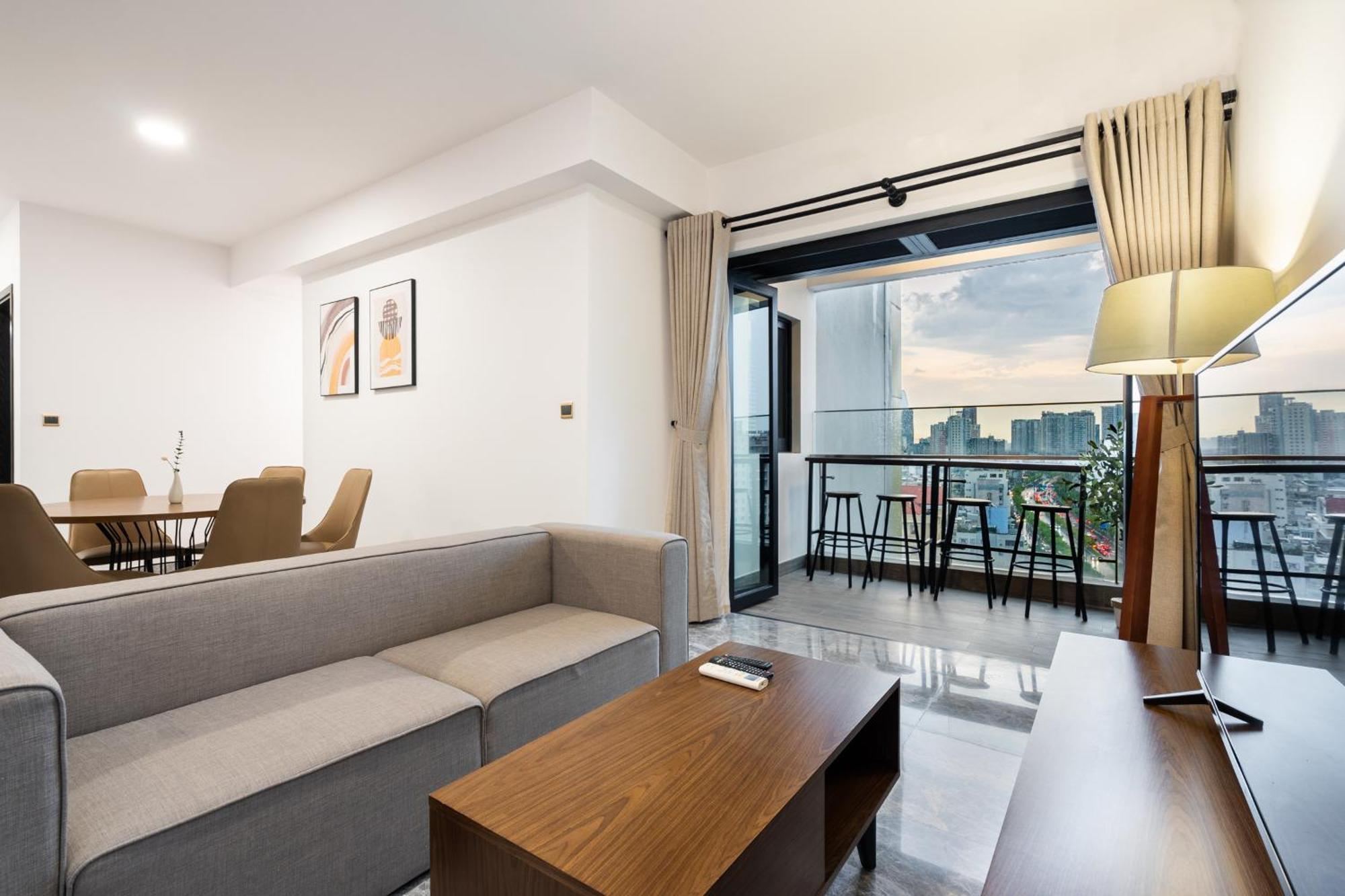 Modern District 1 2br&3br D1&zenity Outdoor Jacuzzi Pool * TP. Hồ Chí Minh