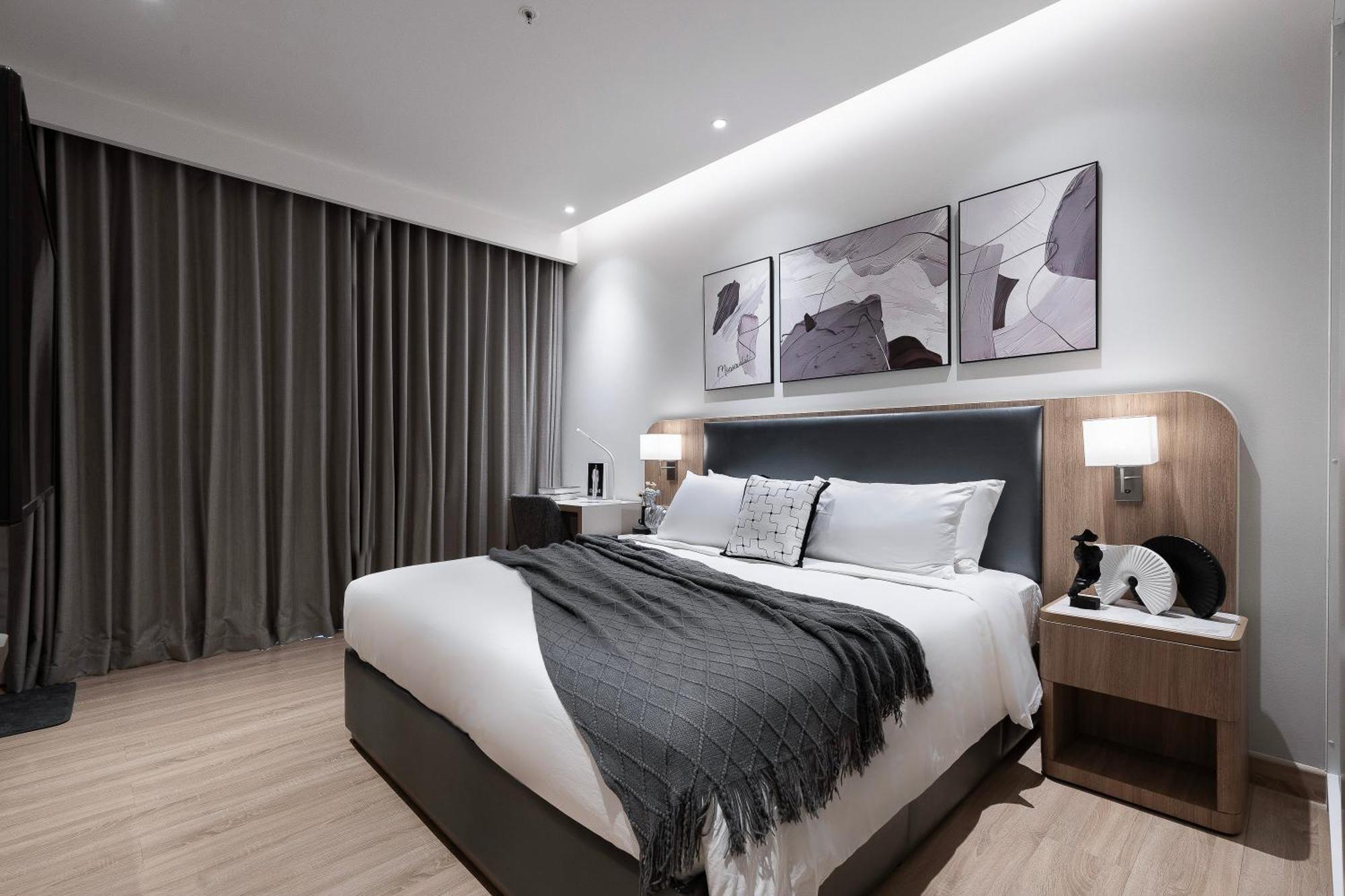 Modern District 1 2br&3br D1&zenity Outdoor Jacuzzi Pool * TP. Hồ Chí Minh