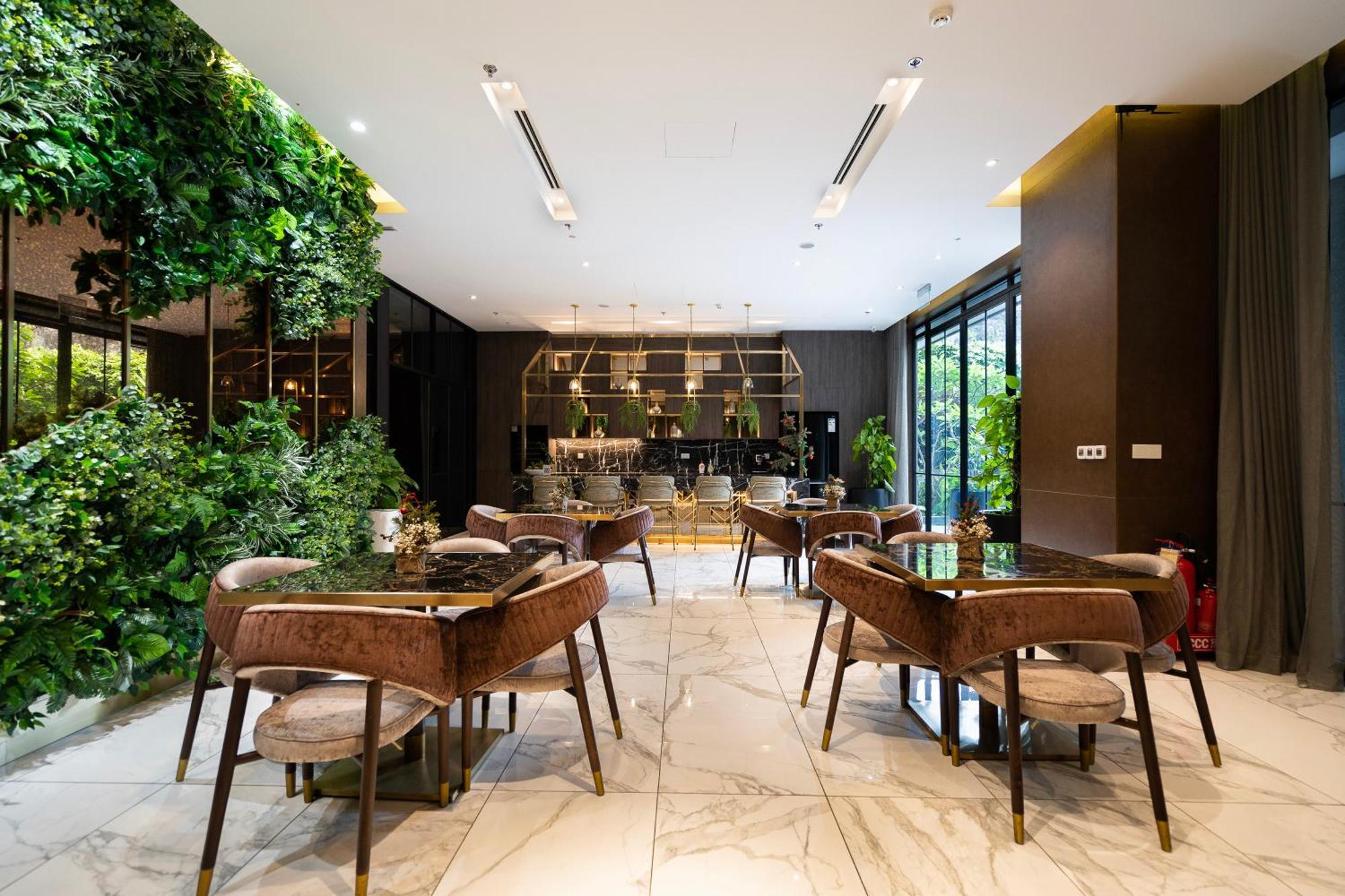Modern District 1 2br&3br D1&zenity Outdoor Jacuzzi Pool Căn hộ
